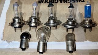 Lotto lampade varie per auto