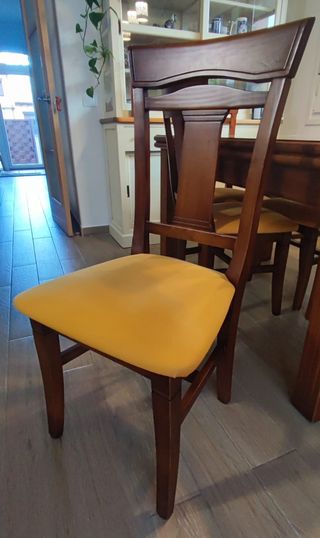 Mesa de comedor y  sillas