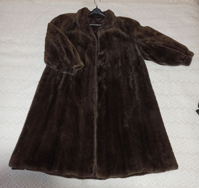 ABRIGO PIEL DE MOUTON