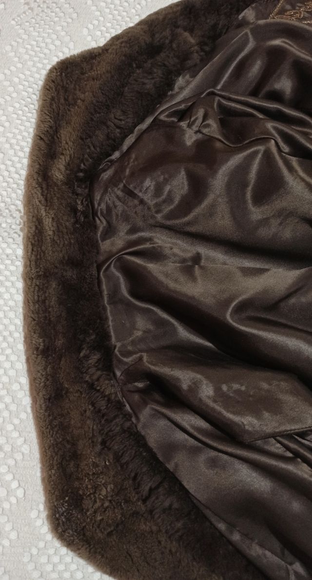 ABRIGO PIEL DE MOUTON