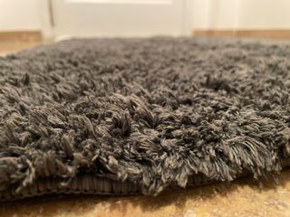 Alfombra gris