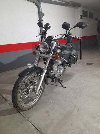 Suzuki Intruder 250