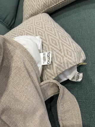 Sofá y cojines “Fama”