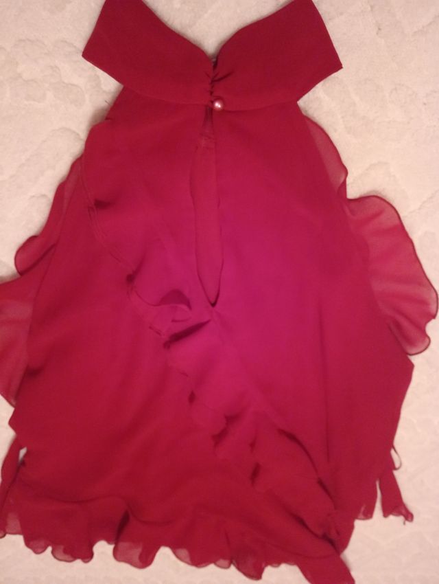 Camisa roja holter Rita Ora