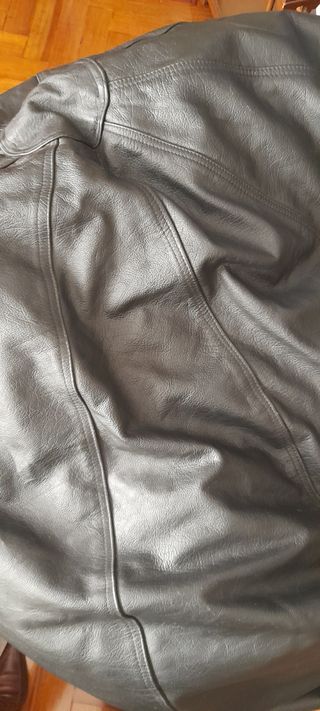 Puff grande de piel de vaca. Perfecto