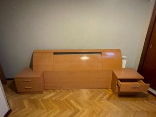 Dormitorio de matrimonio de madera