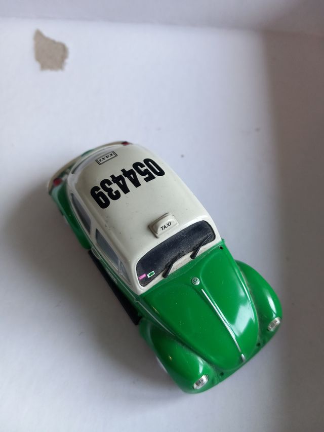 Modellino Volkswagen beetle taxi 1985