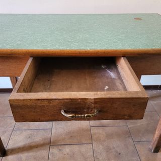 Tavolo vintage in rovere con piano in formica