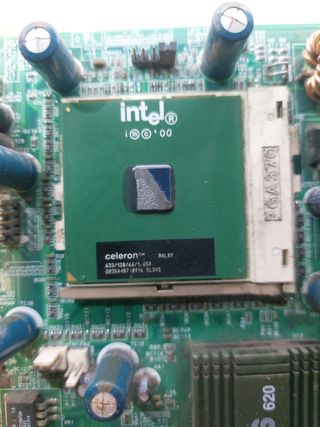 PLACA BASE DE ORDENADOR ANTIGUO 