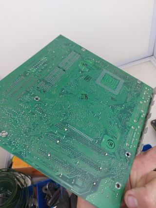 PLACA BASE DE ORDENADOR ANTIGUO 
