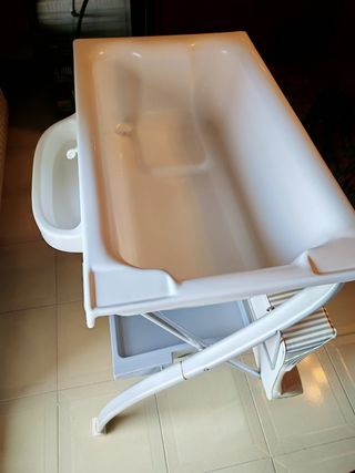 Bañera con cambiador para bebé