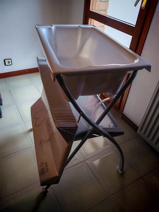Bañera con cambiador para bebé