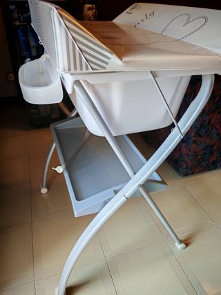 Bañera con cambiador para bebé