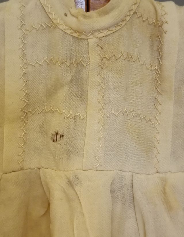 Faldon antiguo de bebe de finales siglo XIX