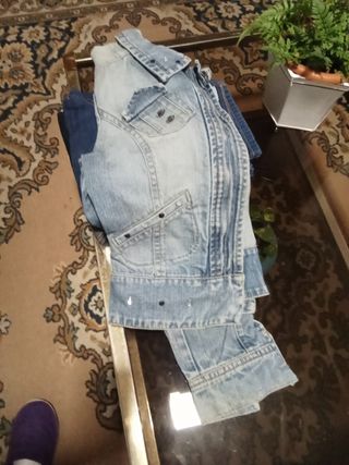 Lote vaqueros 4€ und