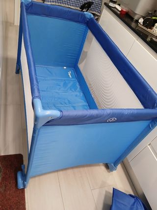 Cuna de viaje plegable