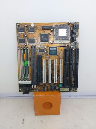 PLACA BASE DE ORDENADOR ANTIGUO 