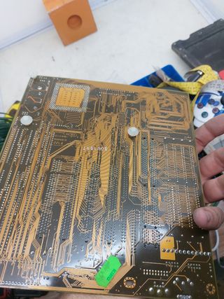 PLACA BASE DE ORDENADOR ANTIGUO 