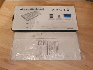 Excelente teclado ultrafino inalámbrico Bluetooth