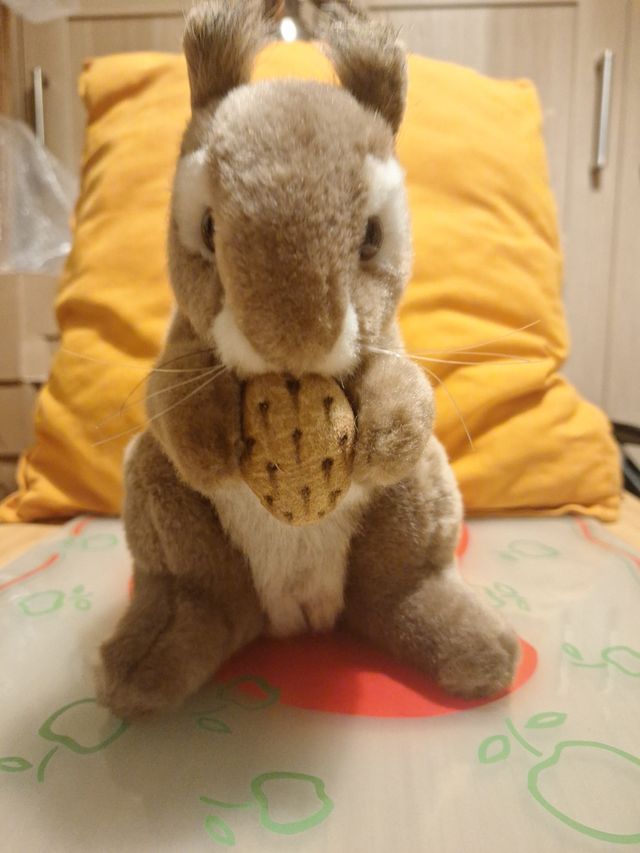 Ardilla de peluche Hansa