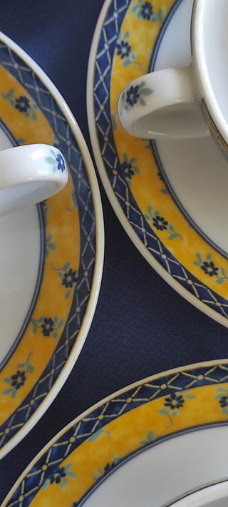 VAJILLA COMPLETA "VISTA ALEGRE".Para 6 COMENSALES.