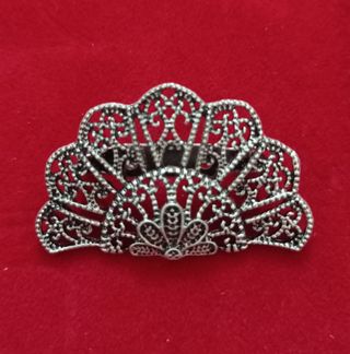 Broche