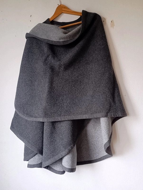 Mantella lana donna "double face" grigio chiaro