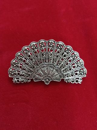 Broche