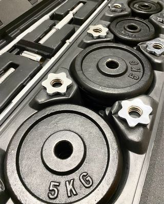 Kit Pesas de 50kg con banco y suelo