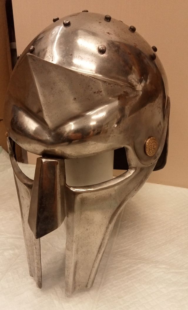 Gladiator Casco