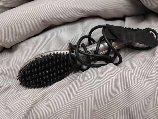 Cepillo alisador para cabello Qlive