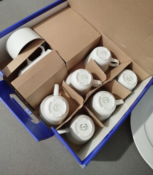 Juego de Café Bidasoa Vintage de 15 piezas. NUEVO