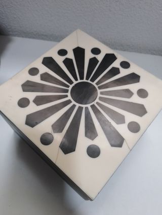 Gran caja antigua con nácar