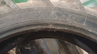 2 ruedas 230/95-32 ,9'5-32