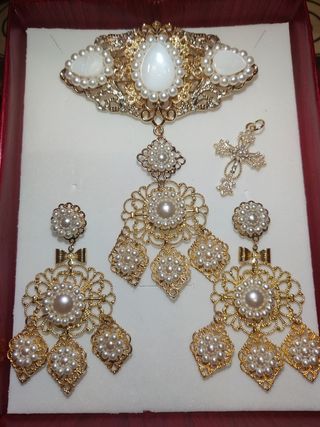 Aderezo de fallera perlas