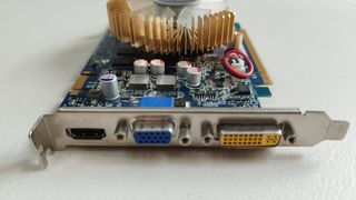 Asus GeForce EN-9500-GT  DI-1G-A
