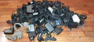 Lote de unos 70 cargadores, NOKIA,MOTORO