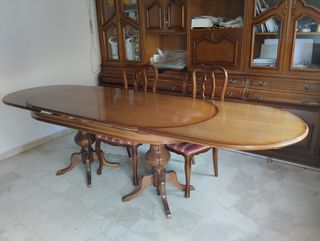Mesa de comedor  extensible con 4 sillas