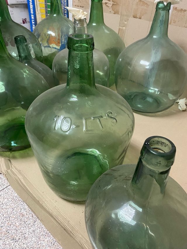 Garrafas de cristal antiguas “damajuana”