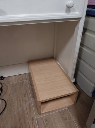 Base de madera para torre de ordenador