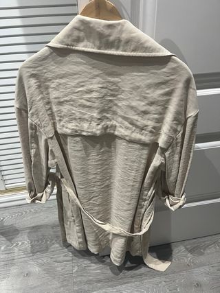Chaqueta beige larga