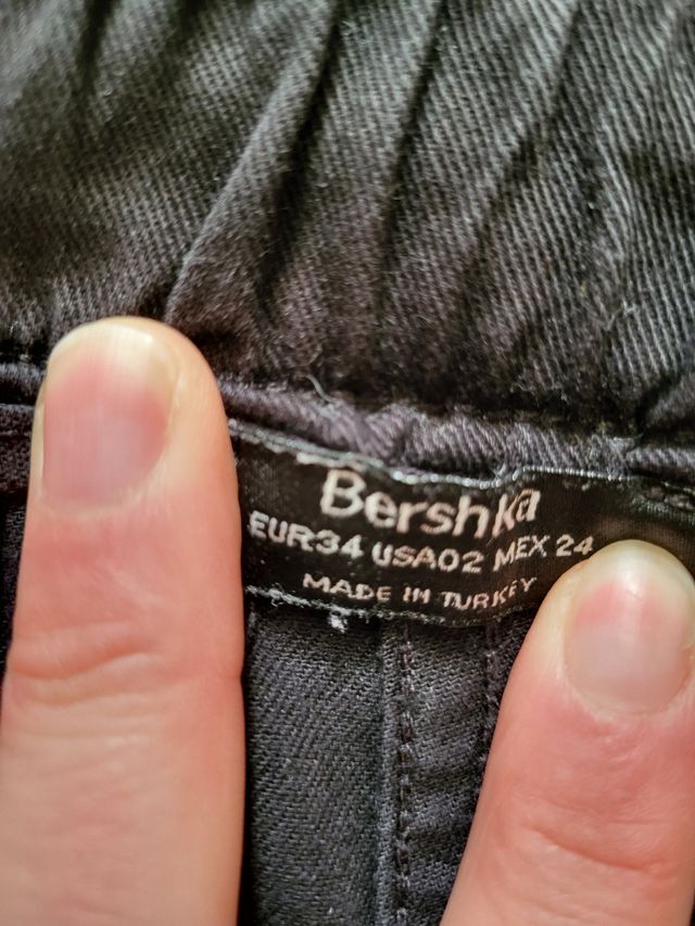 Pantaloni neri Bershka 