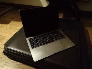 MacBook Air A1932 (2019)