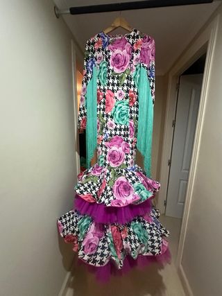 Vestido flamenco flecos De Lunares y Volantes