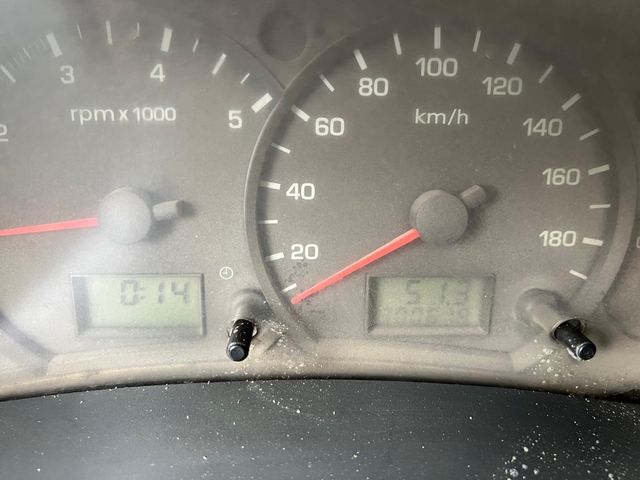 Camion Basculante Trilateral