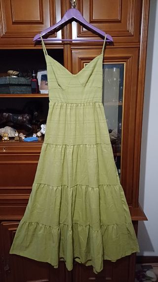 VESTIDO LAR-MAX HOMBROS Y ESPALDA AL AIR