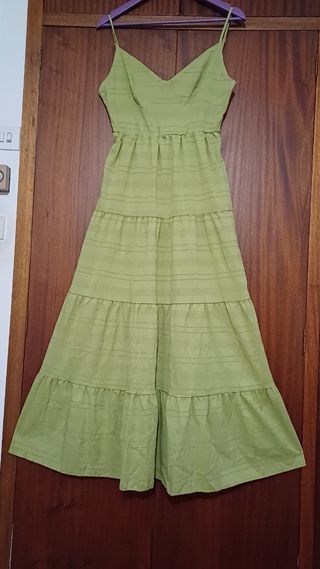 VESTIDO LAR-MAX HOMBROS Y ESPALDA AL AIR