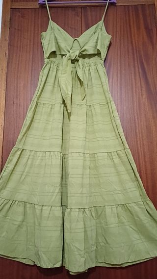 VESTIDO LAR-MAX HOMBROS Y ESPALDA AL AIR