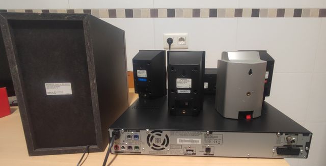 Home cinema sony dav-dz330