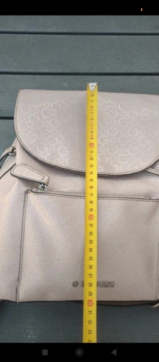 Mochila guess